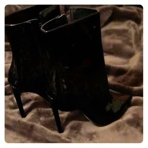 Patent pointy heel black boots